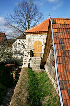 Sanierung . Kirchhofmauer . Obermaßfeld